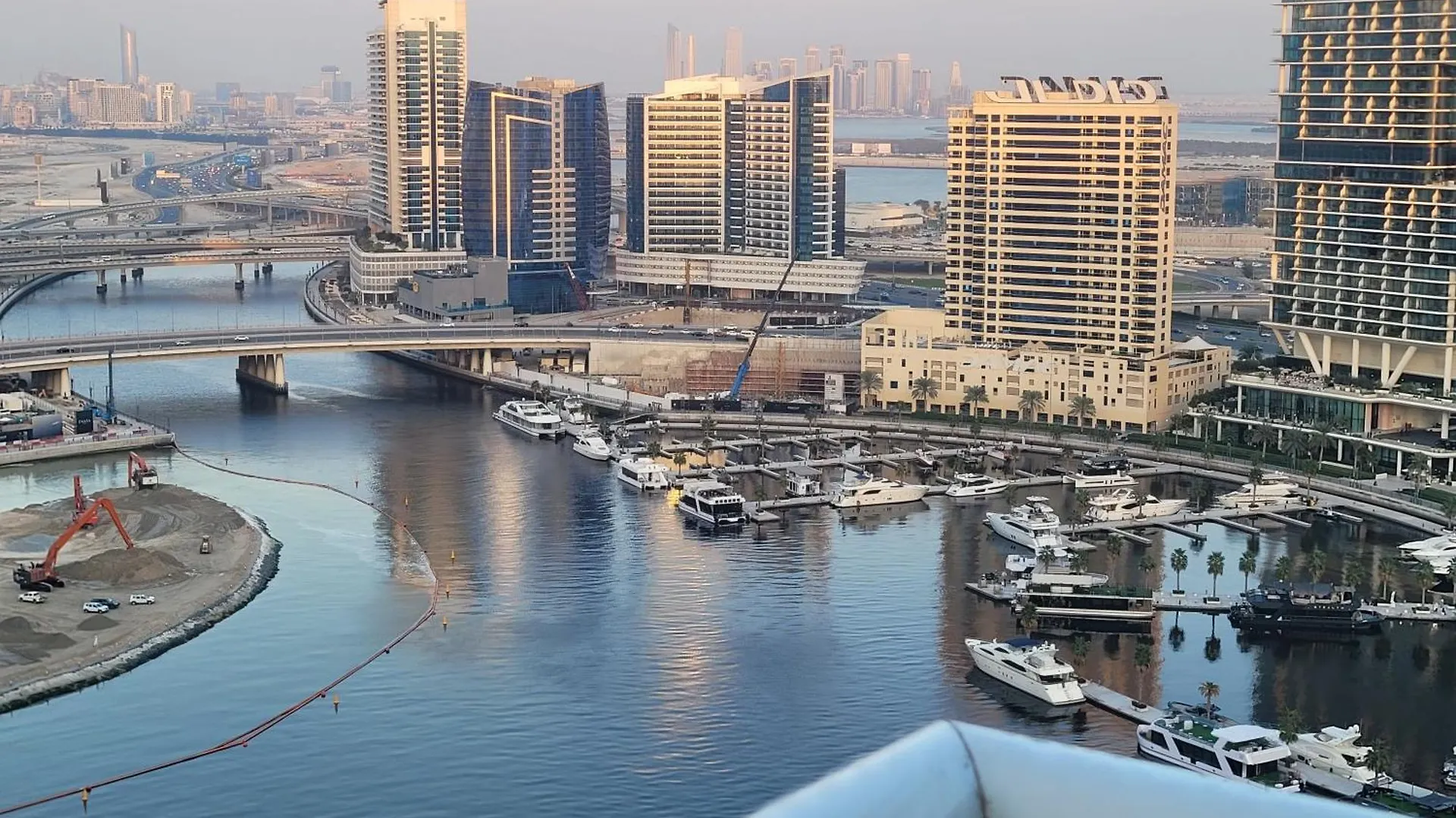 Luxurious 2Bhk Apartment In Business Bay Dubai
